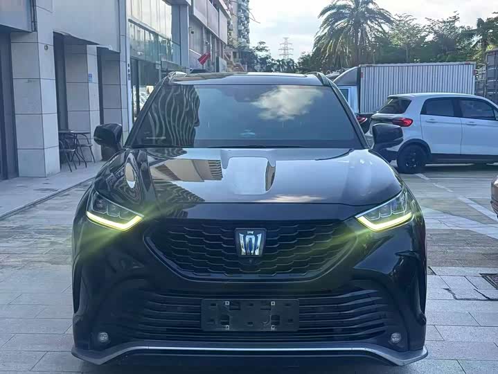 Фото 2 - Toyota Crown Kluger