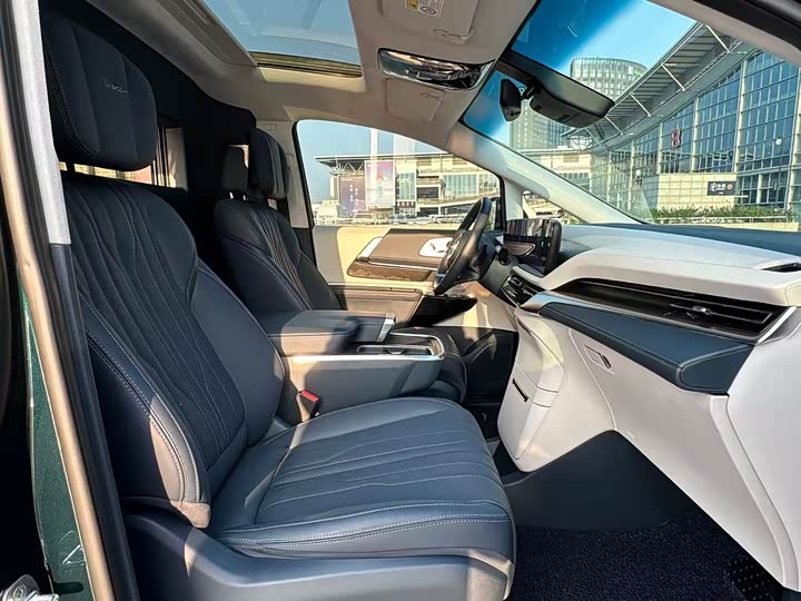 Фото 10 - Buick GL8 Century