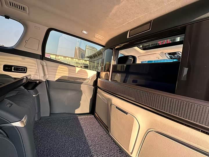 Фото 8 - Buick GL8 Century