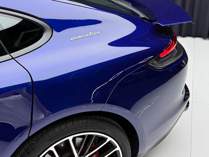 Фото 11 - Porsche Panamera