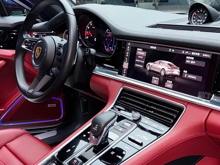 Фото 22 - Porsche Panamera