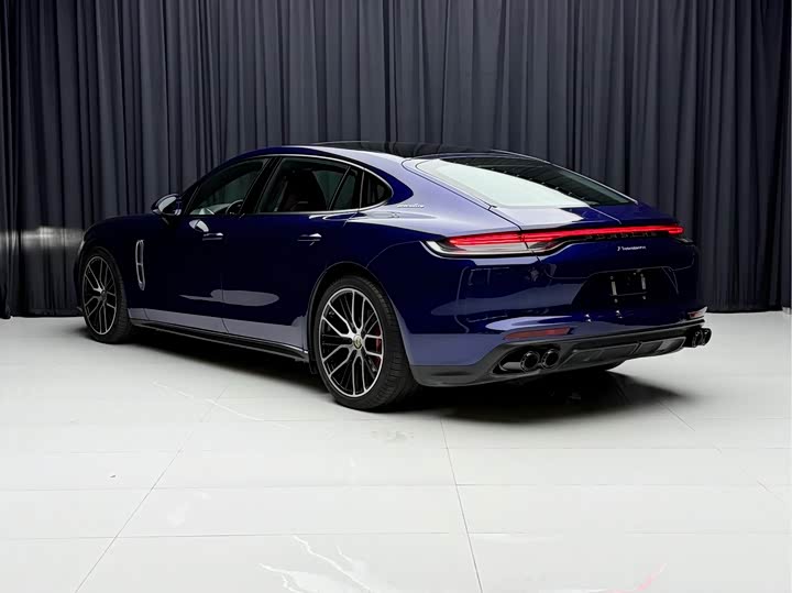 Фото 4 - Porsche Panamera