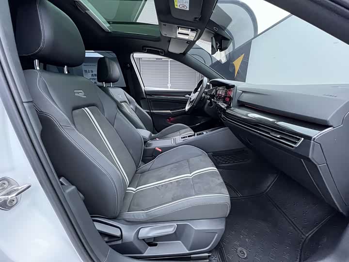 Фото 20 - Volkswagen Golf