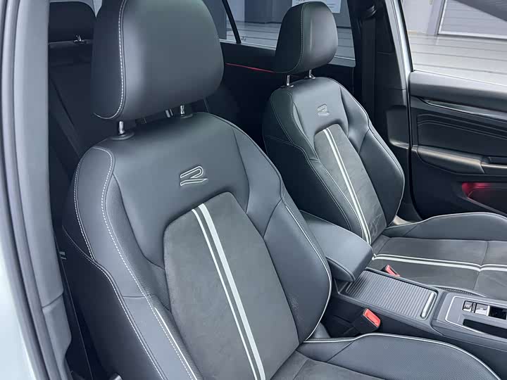 Фото 22 - Volkswagen Golf