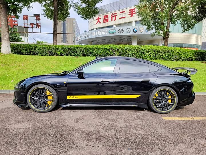 Фото 3 - Xiaomi SU7 Ultra