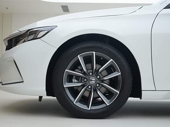 Фото 15 - Honda Inspire