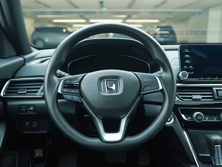 Фото 18 - Honda Inspire