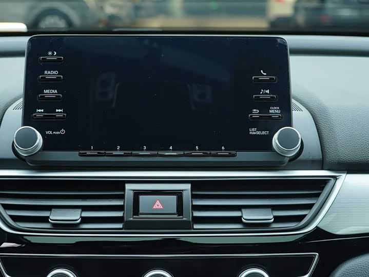 Фото 19 - Honda Inspire