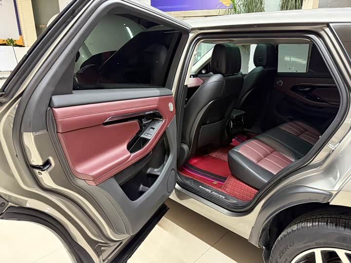 Фото 17 - Land Rover Range Rover Evoque L