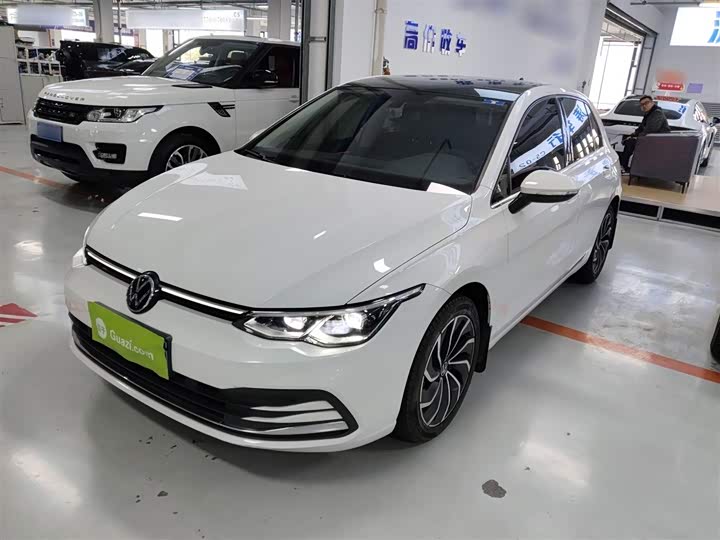 Фото 1 - Volkswagen Golf