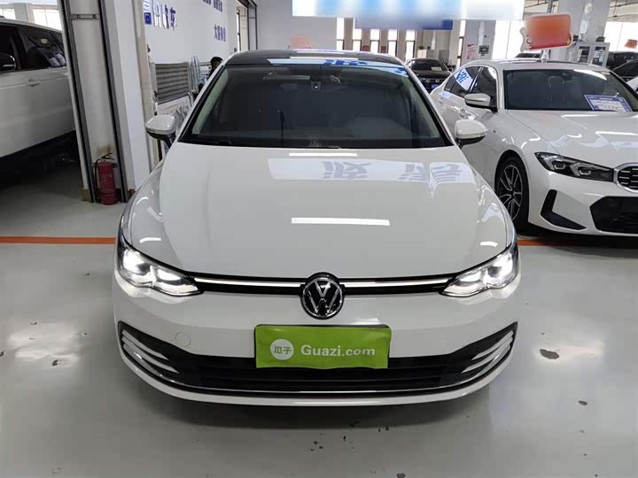 Фото 3 - Volkswagen Golf