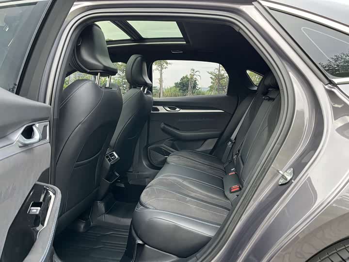 Фото 13 - Geely Preface