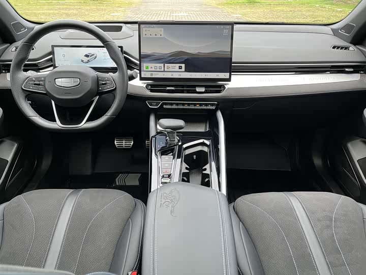 Фото 14 - Geely Preface