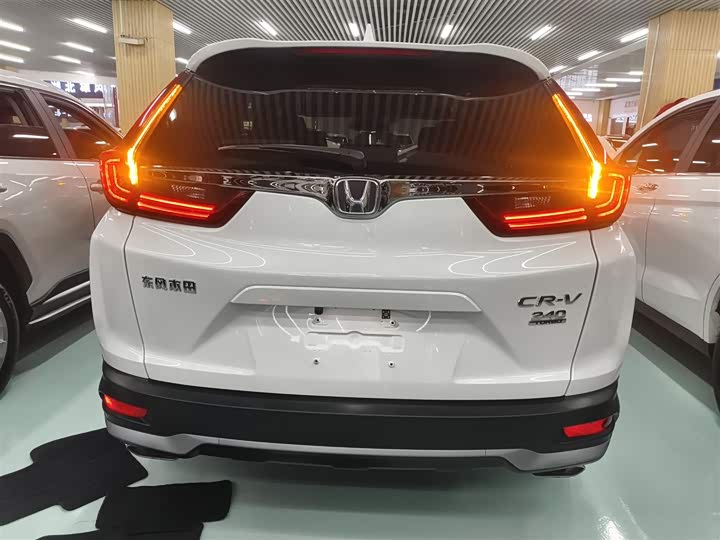 Фото 8 - Honda CR-V