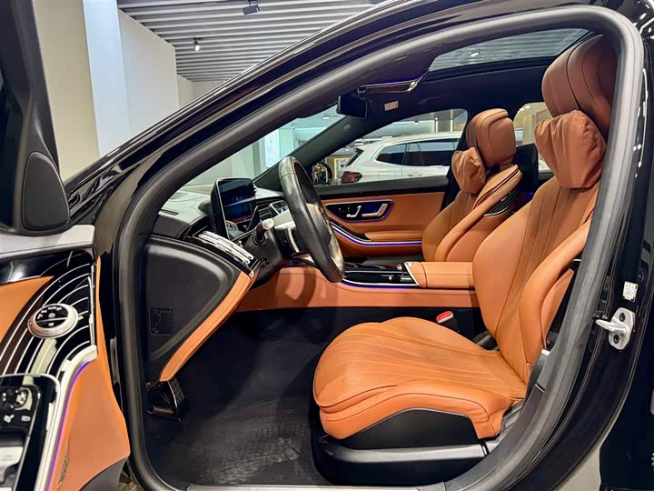 Фото 14 - Mercedes-Benz S-Class