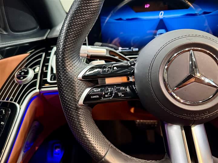 Фото 19 - Mercedes-Benz S-Class