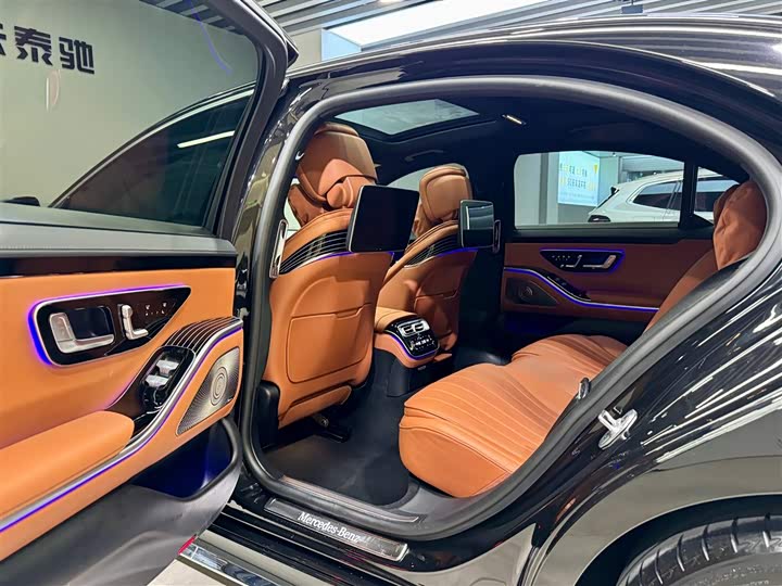 Фото 24 - Mercedes-Benz S-Class