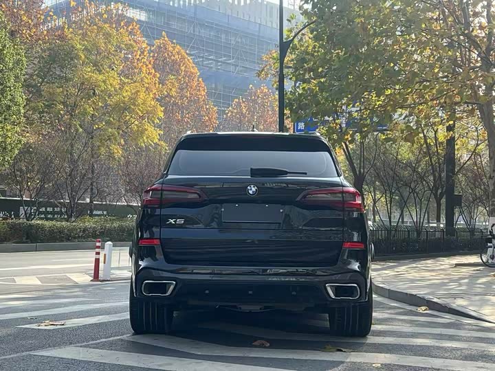 Фото 9 - BMW X5