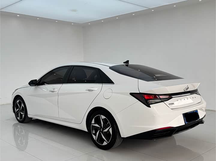 Фото 12 - Hyundai Elantra N line