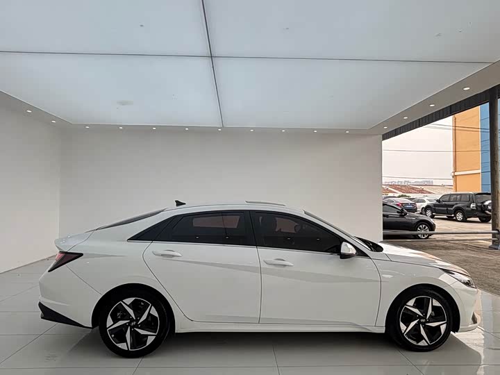 Фото 15 - Hyundai Elantra N line