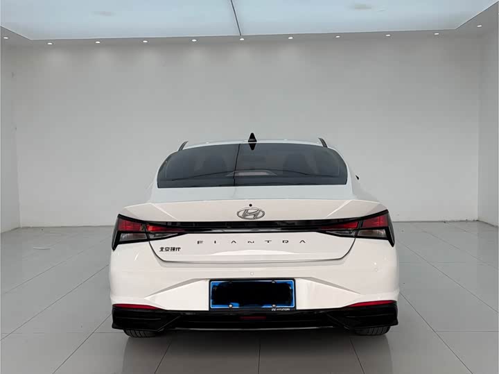 Фото 16 - Hyundai Elantra N line