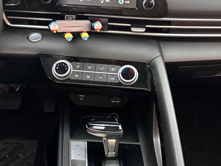 Фото 8 - Hyundai Elantra N line