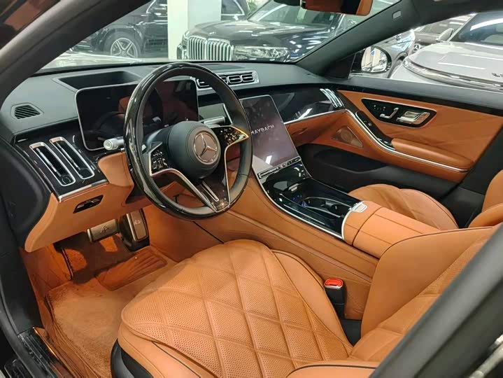 Фото 2 - Mercedes-Benz Maybach S-Class