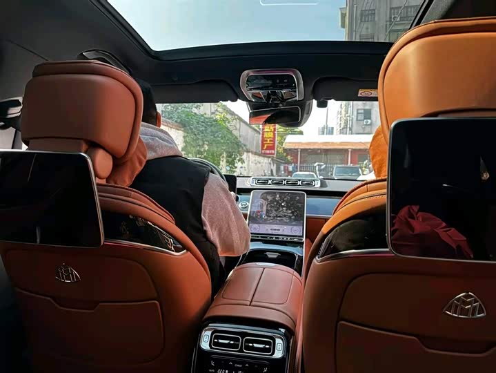 Фото 5 - Mercedes-Benz Maybach S-Class