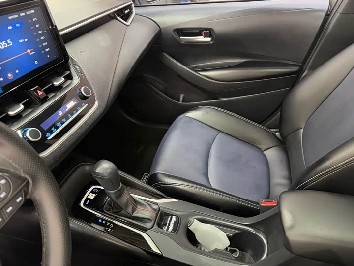 Фото 13 - Toyota Corolla