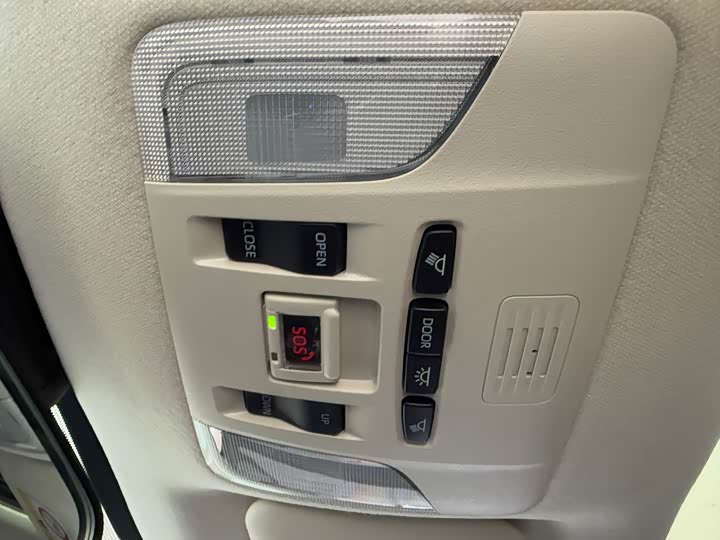 Фото 14 - Toyota Corolla