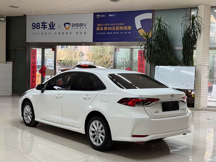 Фото 6 - Toyota Corolla