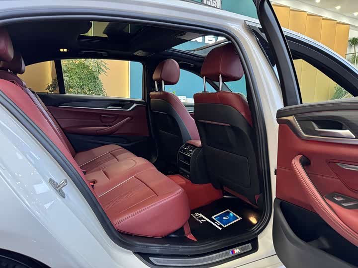 Фото 8 - BMW 5 Series