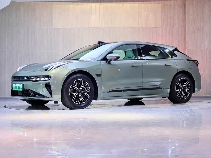 Фото 1 - Zeekr 001