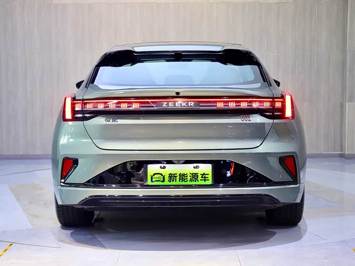 Фото 6 - Zeekr 001