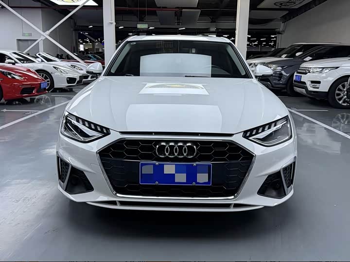 Фото 2 - Audi A4L