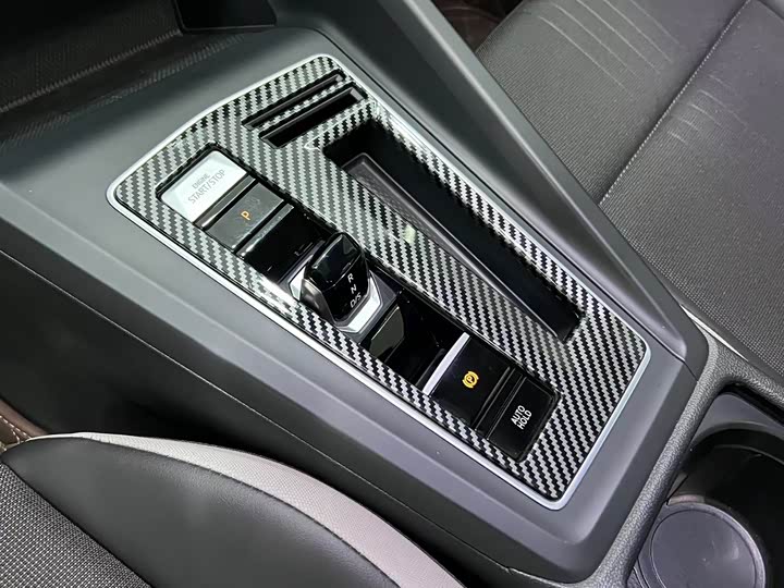 Фото 19 - Volkswagen Golf