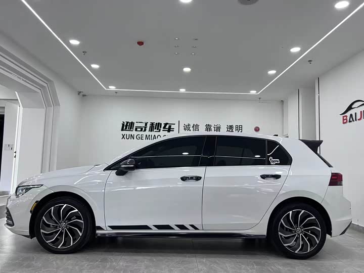 Фото 4 - Volkswagen Golf