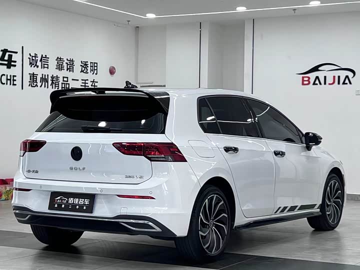 Фото 5 - Volkswagen Golf