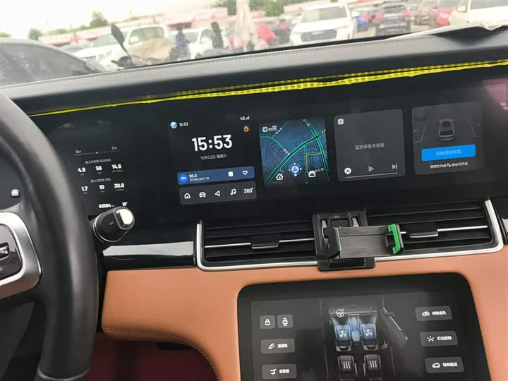 Фото 12 - LiXiang One