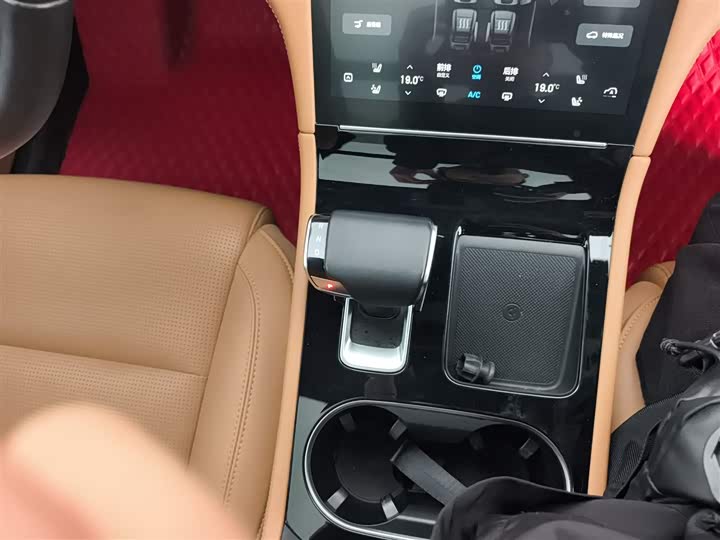 Фото 13 - LiXiang One