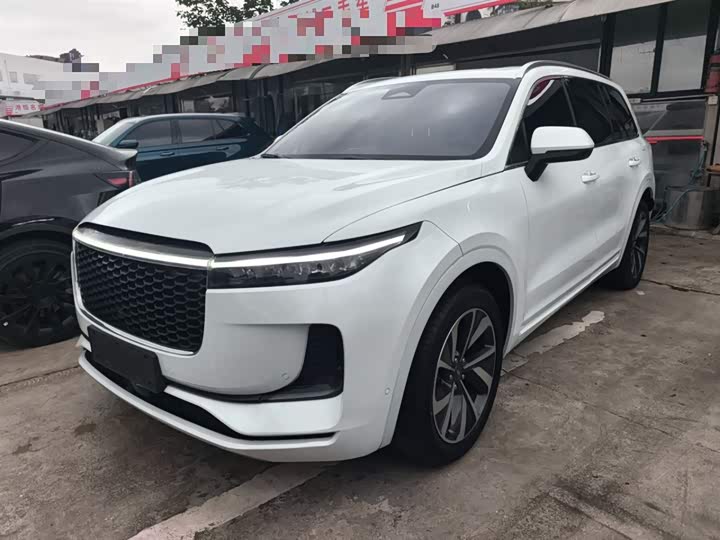 Фото 2 - LiXiang One