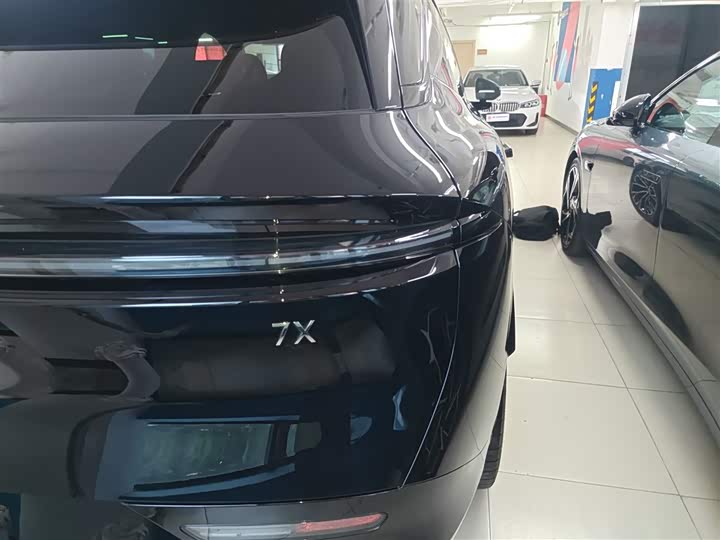 Фото 8 - Zeekr 7X