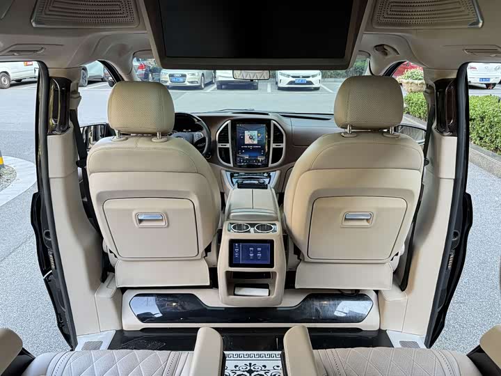 Фото 13 - Mercedes-Benz Vito