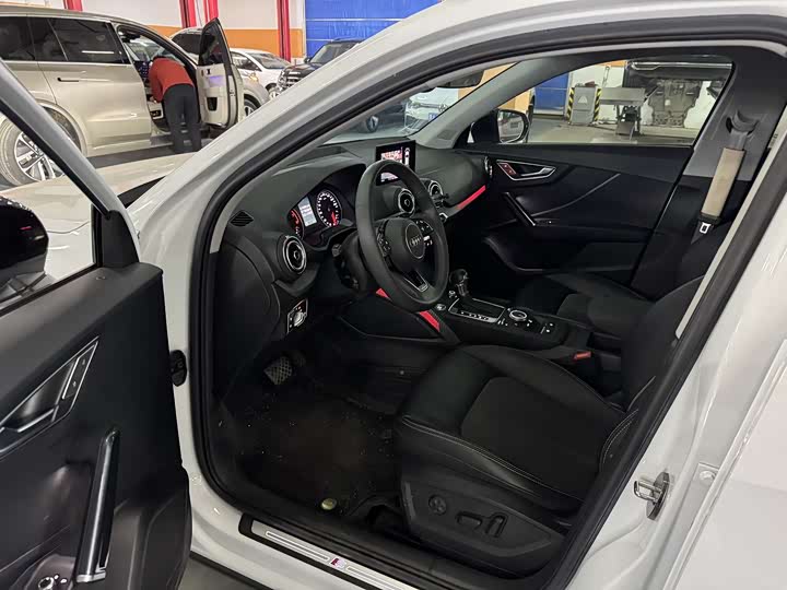 Фото 4 - Audi Q2L