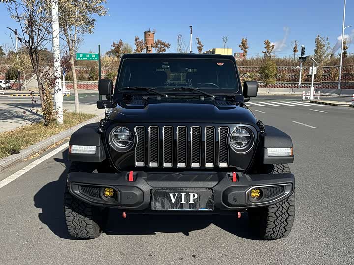 Фото 2 - Jeep Wrangler