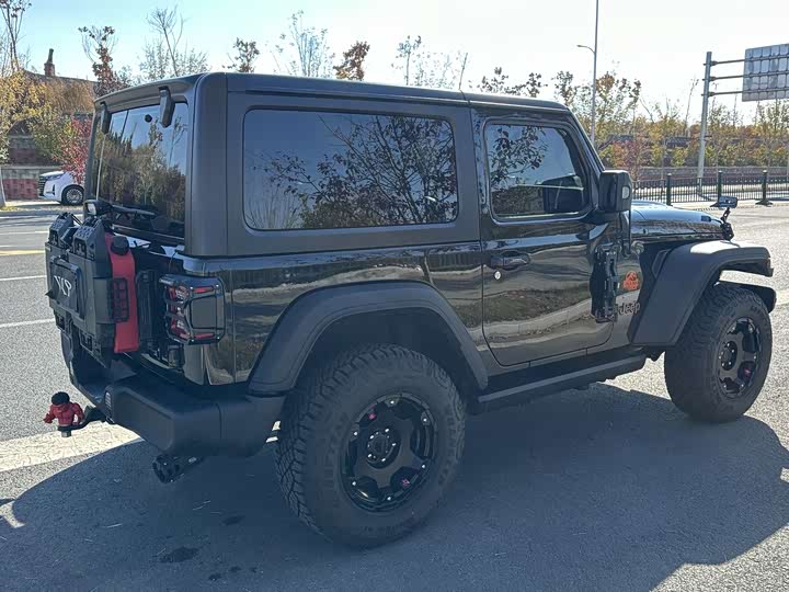 Фото 5 - Jeep Wrangler