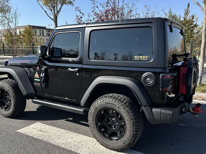 Фото 6 - Jeep Wrangler