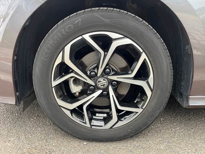 Фото 10 - MG Motor 5