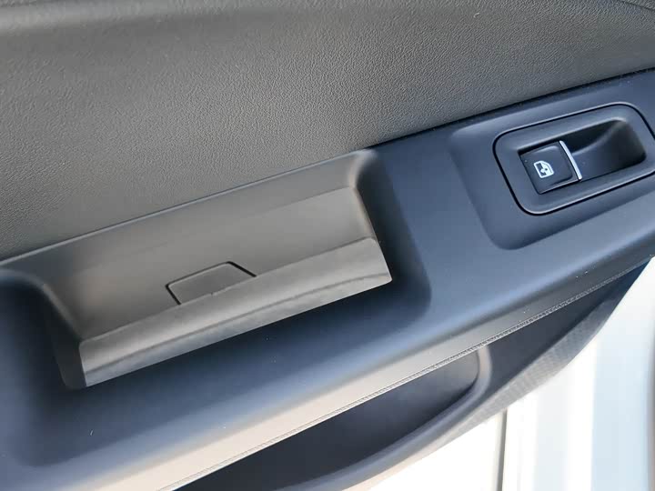 Фото 14 - Volkswagen Golf