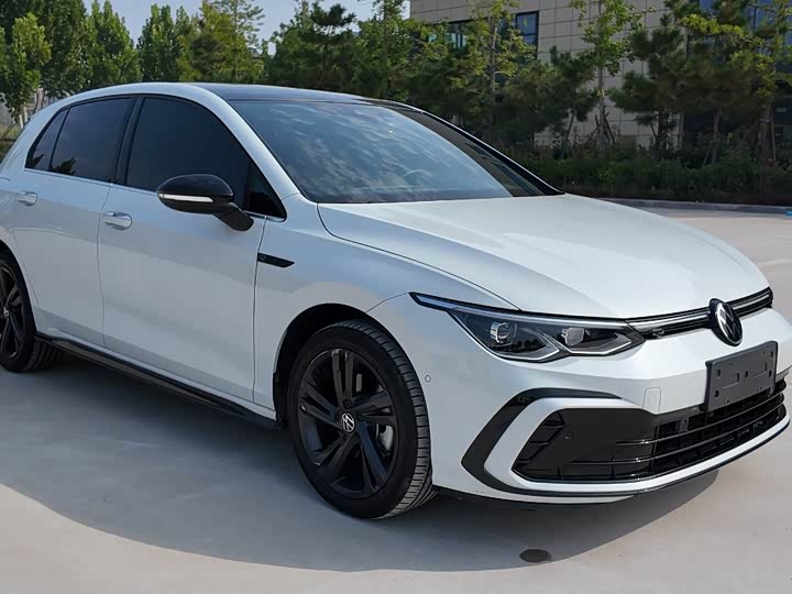 Фото 3 - Volkswagen Golf